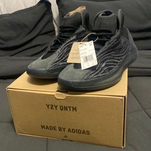 Yeezy Quantum “Onyx”